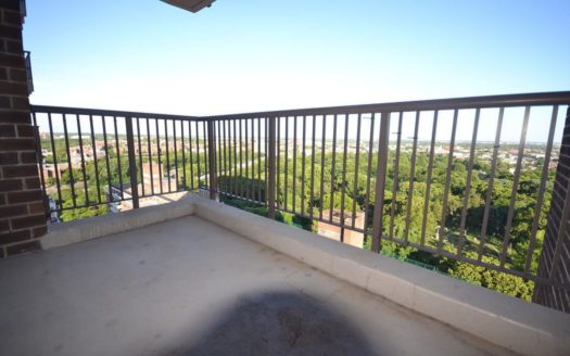 Renovated 1 bed in luxury