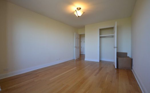 Renovated 1 bed in luxury